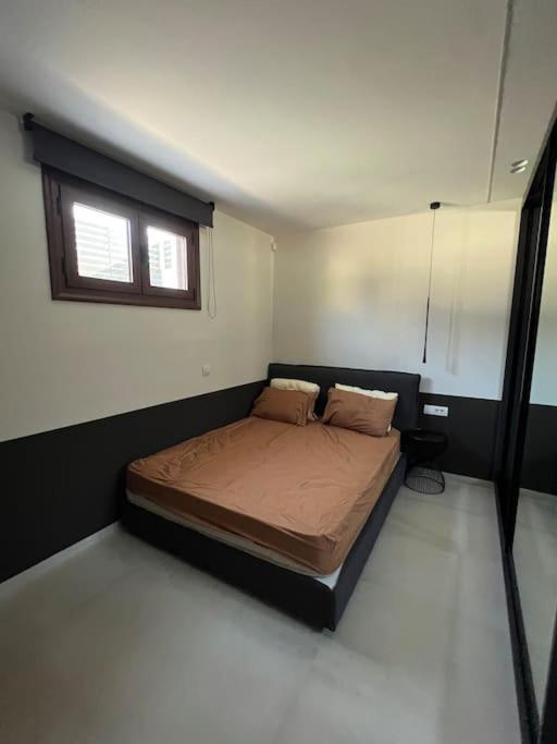 Villa Leo Aigina Vathí Екстериор снимка