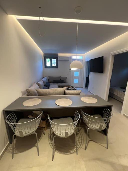 Villa Leo Aigina Vathí Екстериор снимка